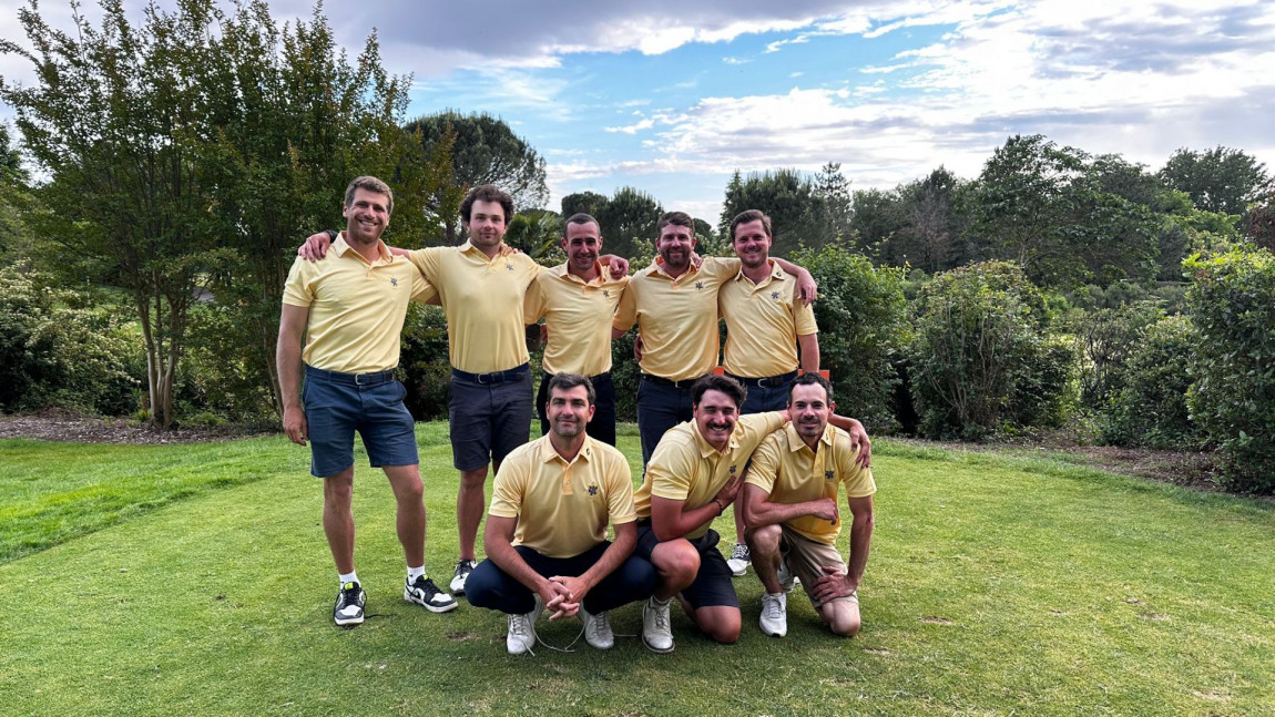 En haut : Alexandre Leray, Alexandre Lacoste, Julien Bombezin, Hector Cauchy (pro), Valentin Rivière (capitaine) - En bas : Romain Baggio, Jules Laharrague, Sébastien Scohy